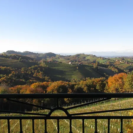 לינה וארוחת בוקר Gaeste- Und Vitalhaus Sauer