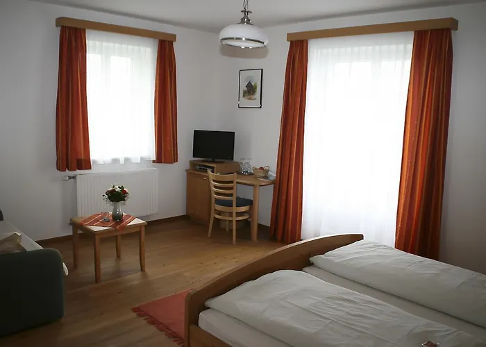 Gaeste- Und Vitalhaus Sauer Bed & Breakfast 4*