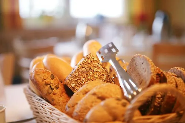 Bed & Breakfast Gaeste- Und Vitalhaus Sauer 4*